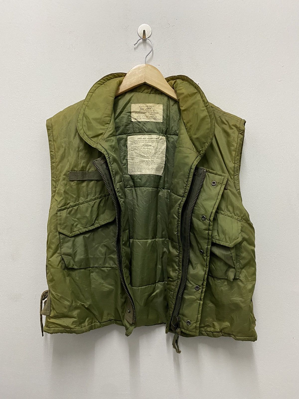JG1 - Man - Green - Vest