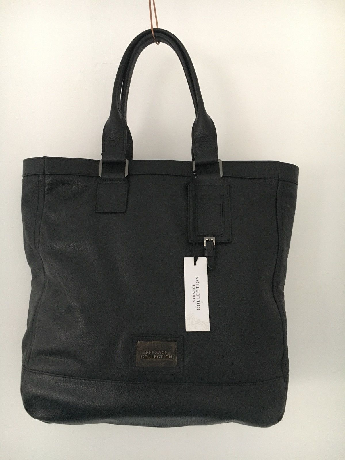Versace ⚡️QUICK SALE SO SEND OFFERS⚡️Black Leather Versace Tote Bag Size ONE SIZE - 1 Thumbnail