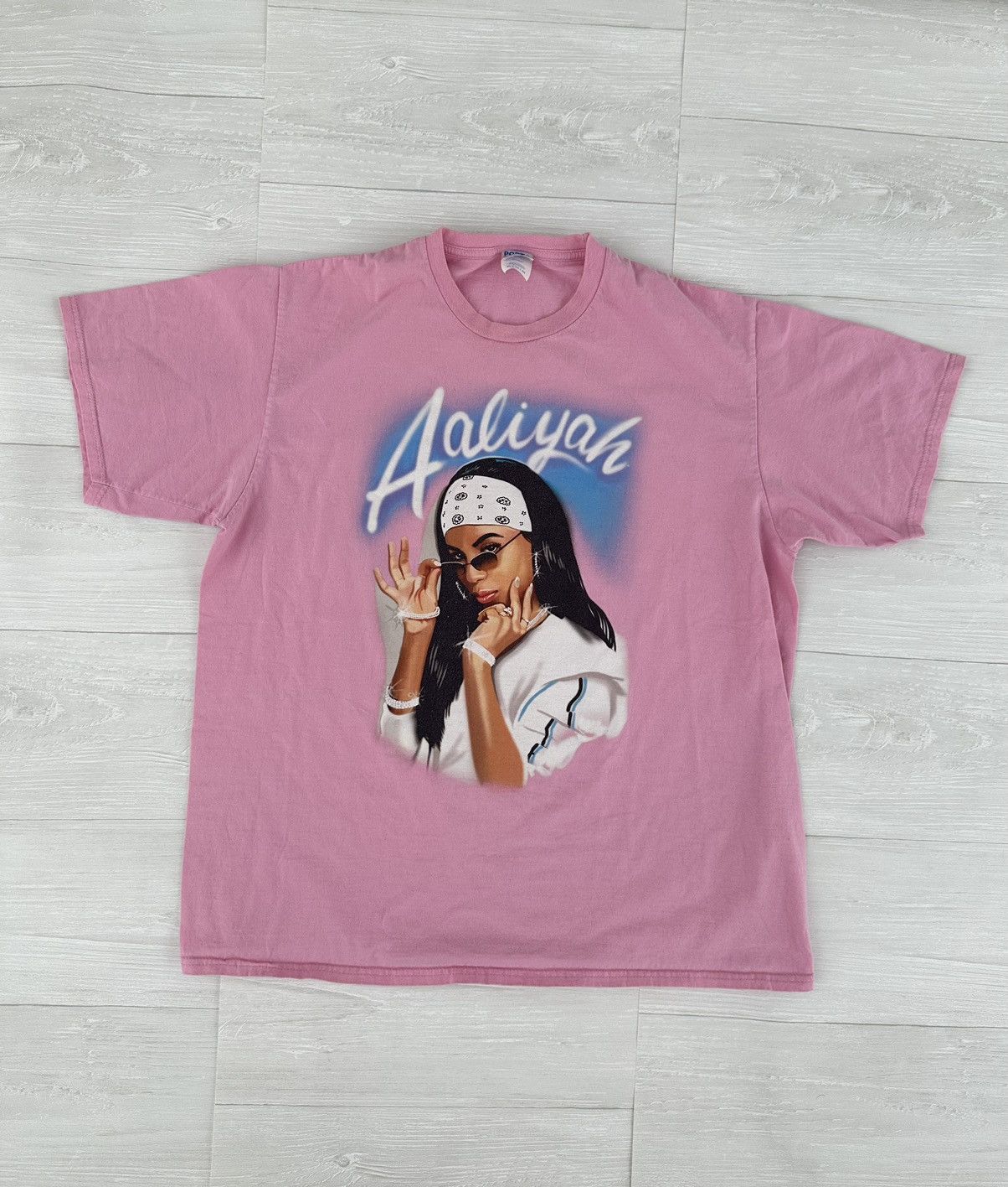 Aaliyah Pink Air Brushed Portrait Tee Sz. XL Graffiti 90s