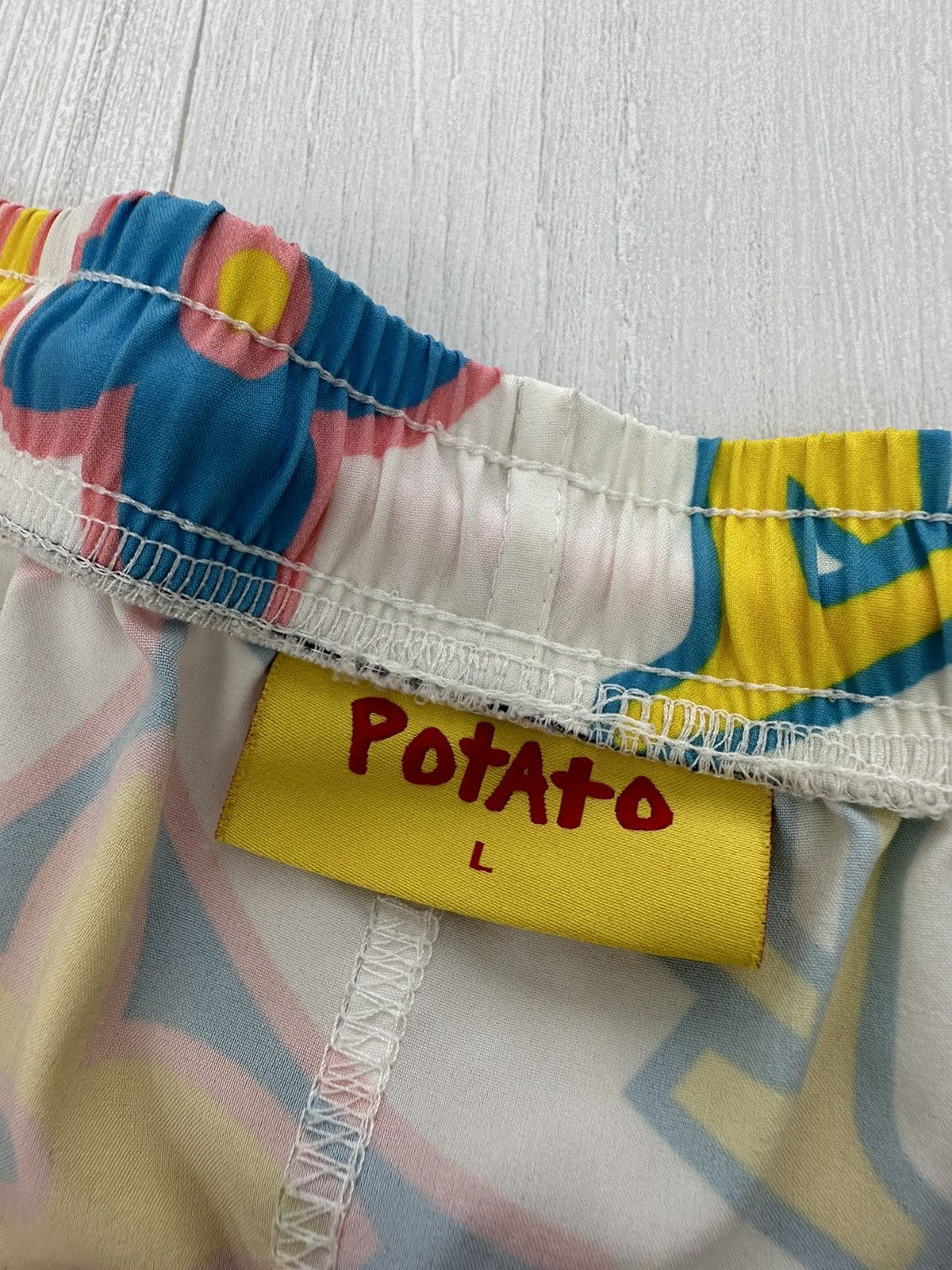 Imran Potato Imran Potato Multi Color Print Louis Vuitton Logo Shorts Size US 34 / EU 50 - 6 Thumbnail