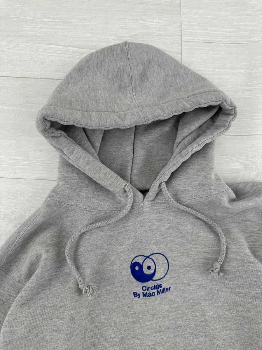 Mac Miller Mac Miller Grey Embroidered Circles Hoodie Sz. Medium Size US M / EU 48-50 / 2 - 2 Thumbnail