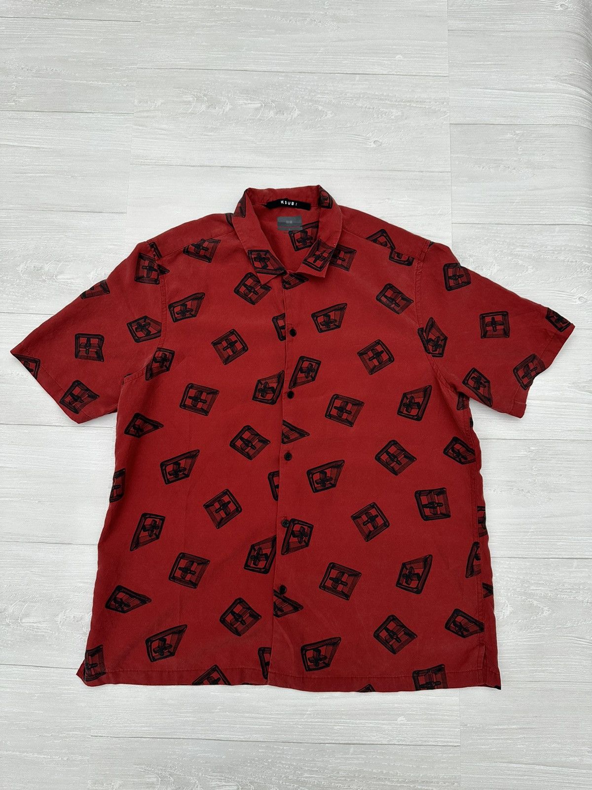 Ksubi Ksubi Nordstrom Red Resort Rayon Shirt Sz. Large ++ Size US L / EU 52-54 / 3 - 1 Thumbnail