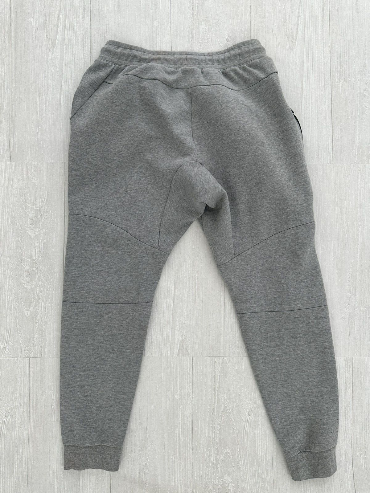 Nike Nike Grey Tech Fleece Joggers Sz. Medium Size US 32 / EU 48 - 3 Thumbnail