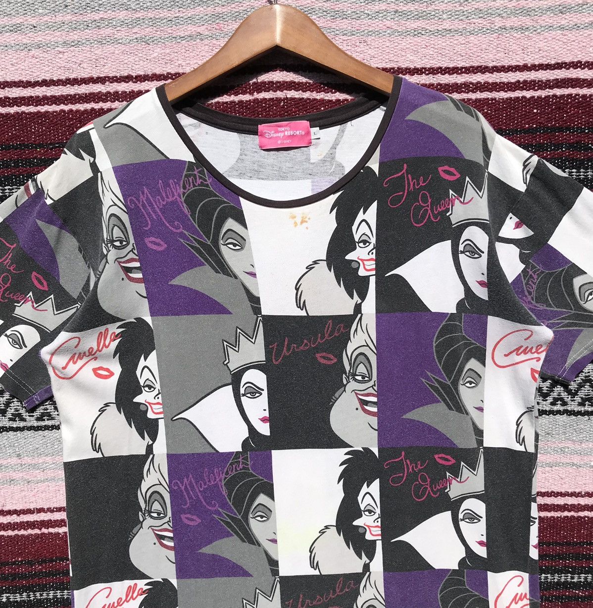 Disney × Vintage 💥Distressed💥Vintage Villains Disney Movie The little Mermaid Size US L / EU 52-54 / 3 - 8 Thumbnail