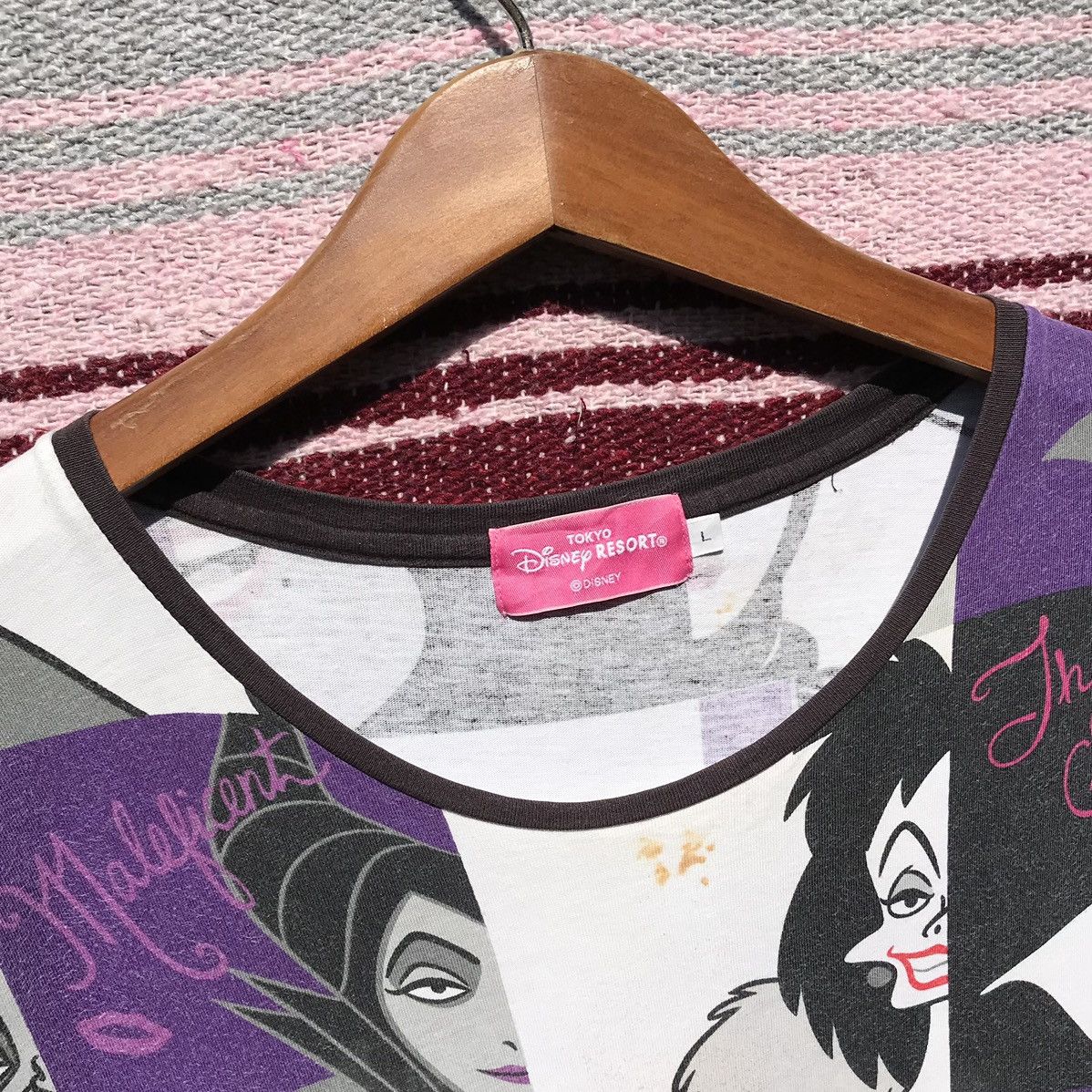 Disney × Vintage 💥Distressed💥Vintage Villains Disney Movie The little Mermaid Size US L / EU 52-54 / 3 - 12 Thumbnail