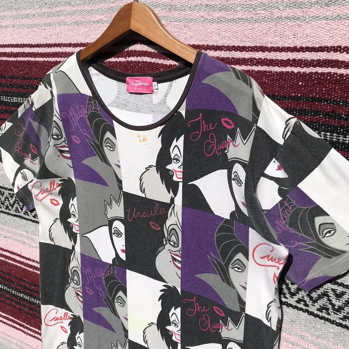Disney × Vintage 💥Distressed💥Vintage Villains Disney Movie The little Mermaid Size US L / EU 52-54 / 3 - 6 Thumbnail
