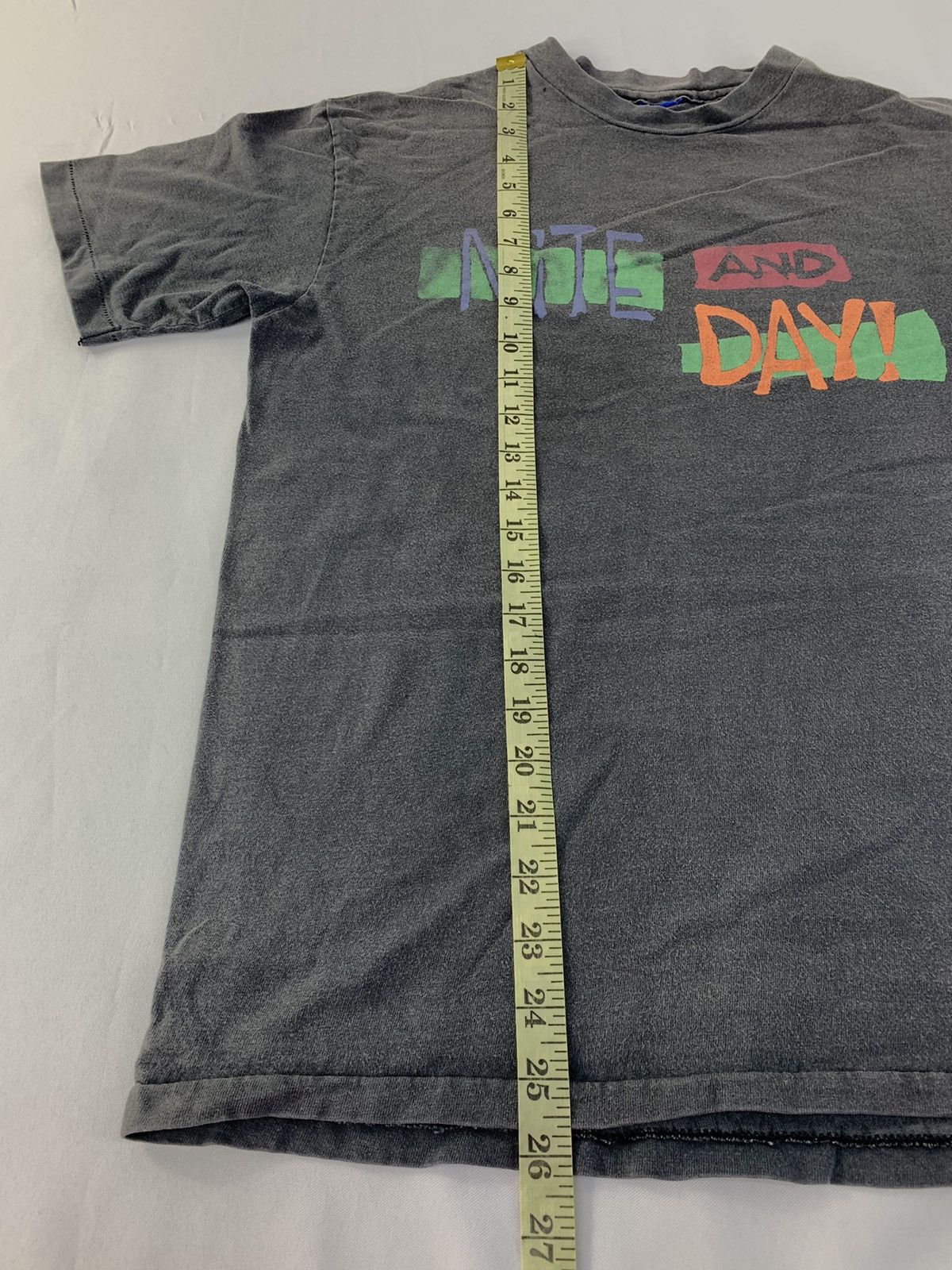 Vintage 90s Faded Nite And Day Humor Printed Tee Crewneck Style Size US M / EU 48-50 / 2 - 6 Thumbnail