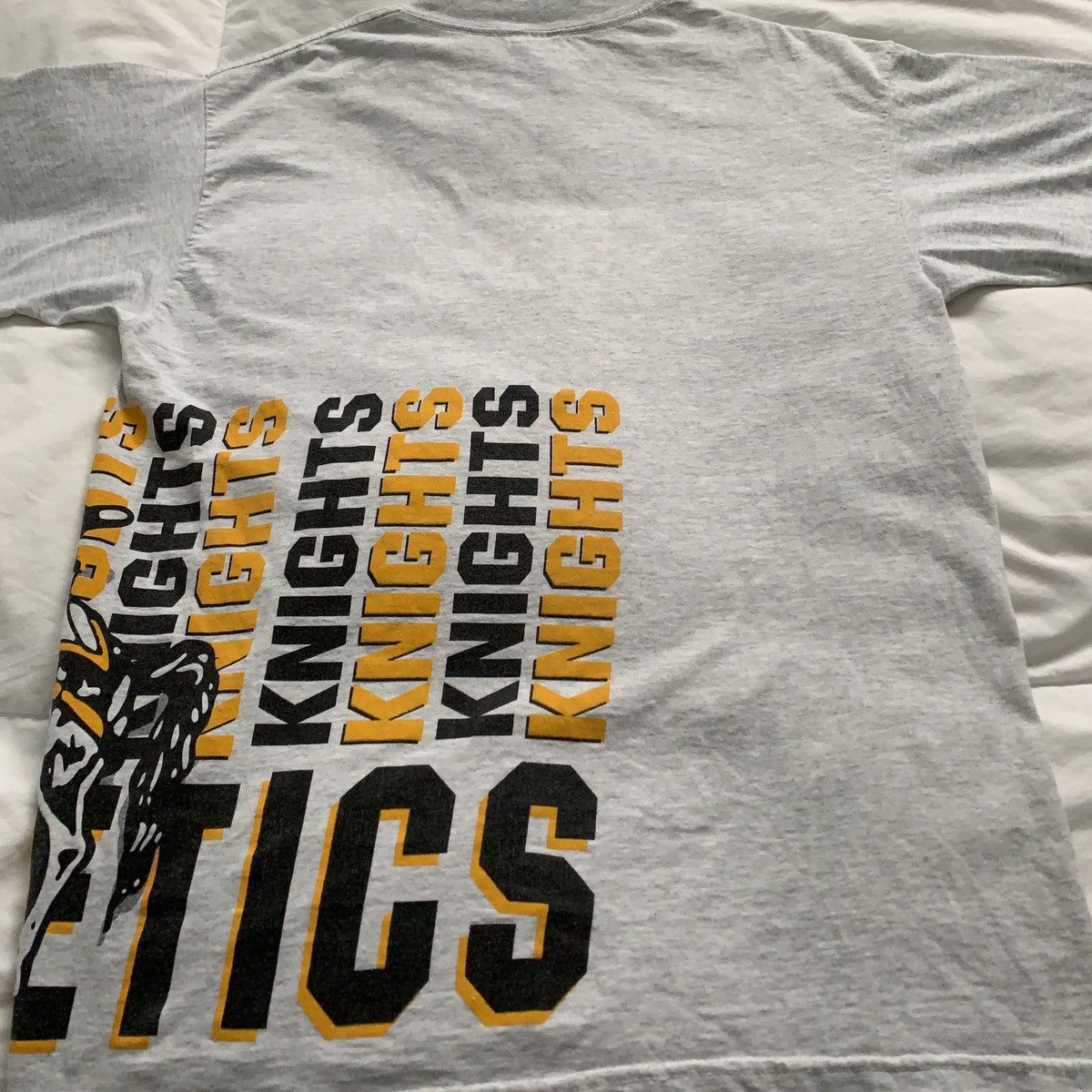 Vintage Vintage Collegiate Sports Graphic T-Shirt Size US L / EU 52-54 / 3 - 6 Thumbnail