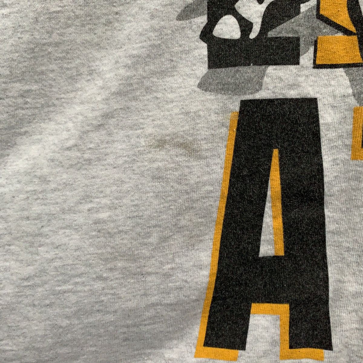 Vintage Vintage Collegiate Sports Graphic T-Shirt Size US L / EU 52-54 / 3 - 5 Thumbnail