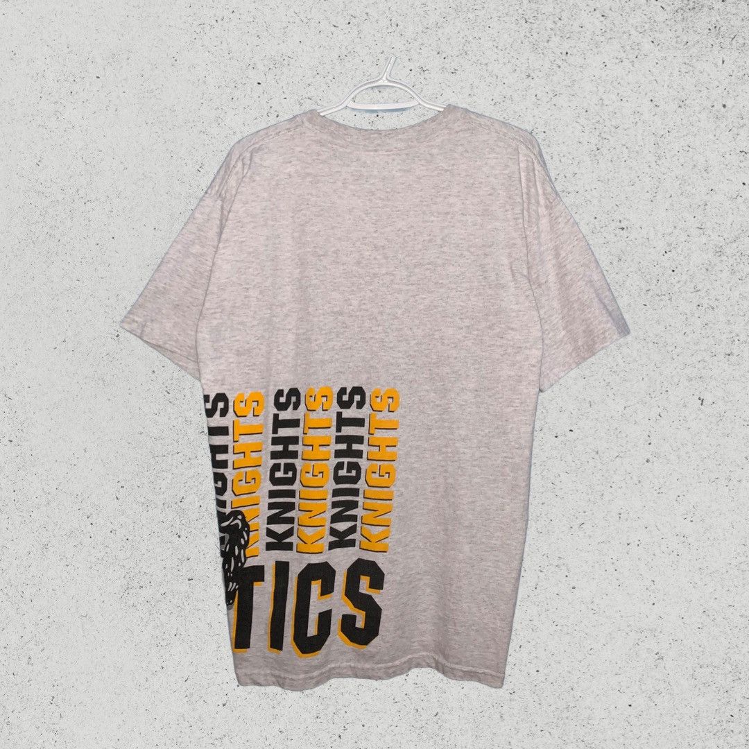 Vintage Vintage Collegiate Sports Graphic T-Shirt Size US L / EU 52-54 / 3 - 2 Thumbnail