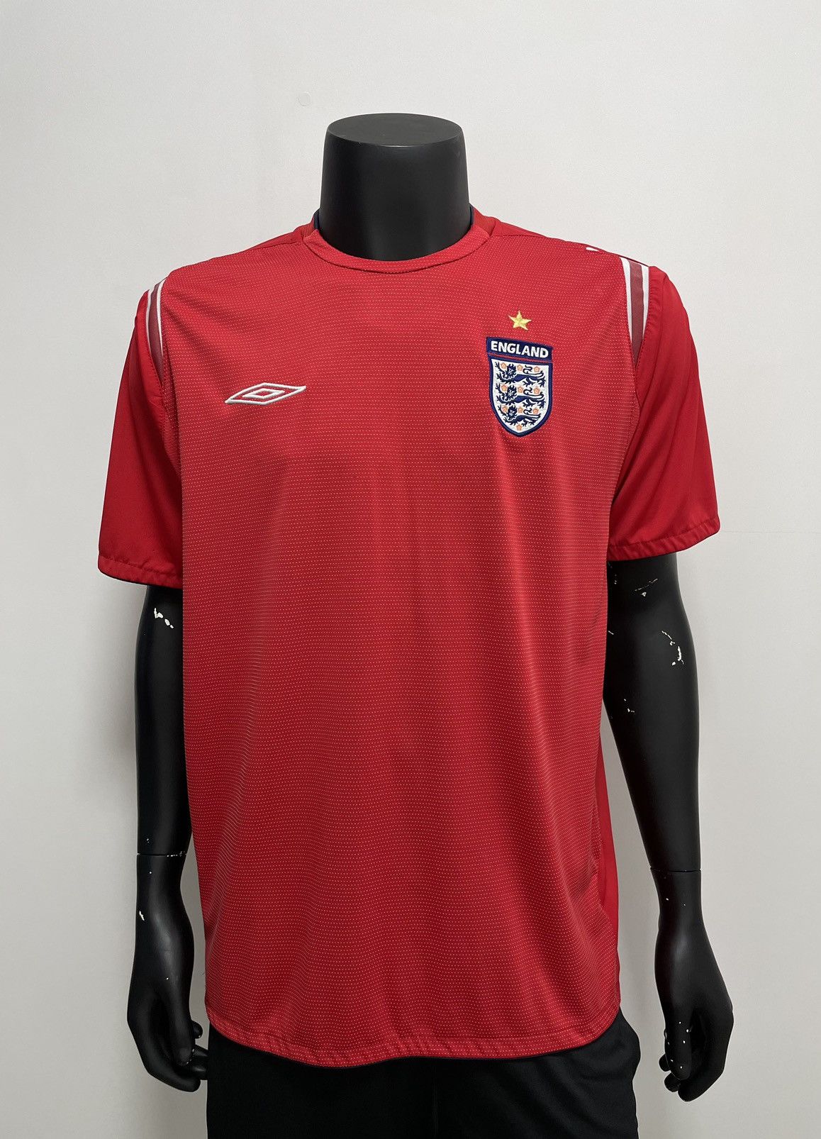 Umbro Vintage England Umbro 2004-2006 Football Home Soccer Jersey Size US XL / EU 56 / 4 - 1 Thumbnail
