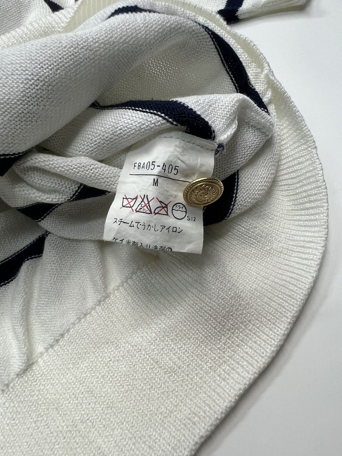 Burberry 🔥BURBERRYS GOLD BUTTON SWEATERS Size M / US 6-8 / IT 42-44 - 5 Thumbnail