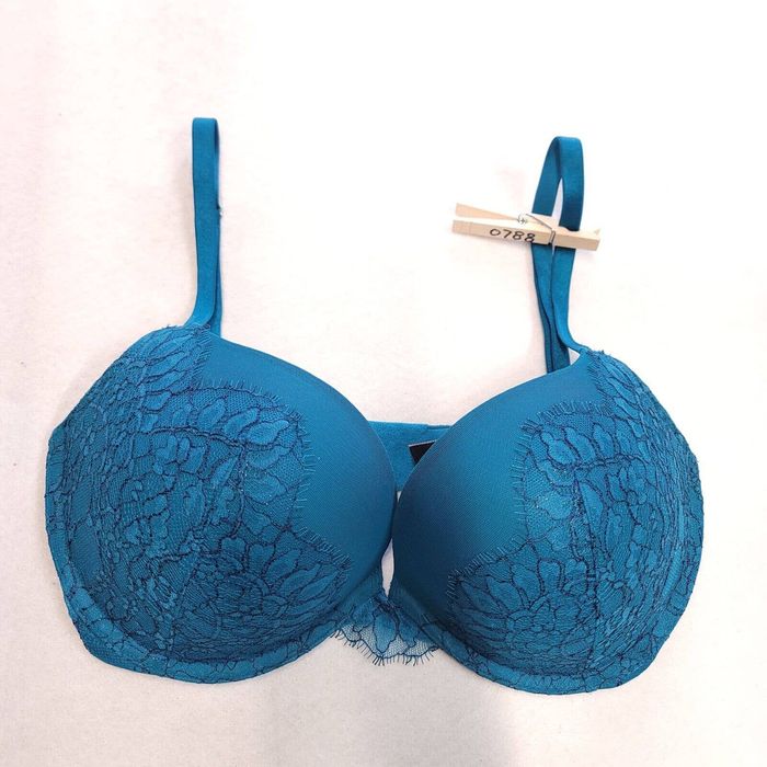 Victoria's Secret Victoria's Secret Very Sexy Push-Up Women Bra Size ...