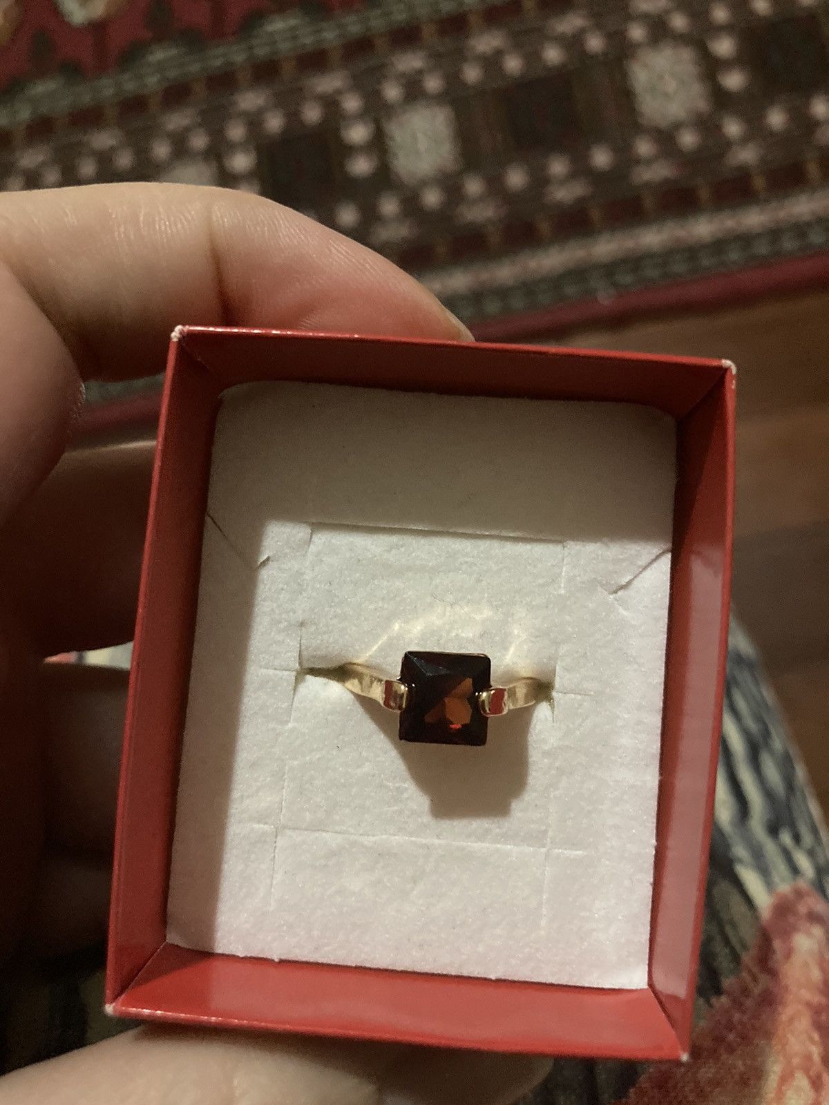 Jewelry Gold plated and square shaped red jewelled ring Size ONE SIZE - 2 Thumbnail