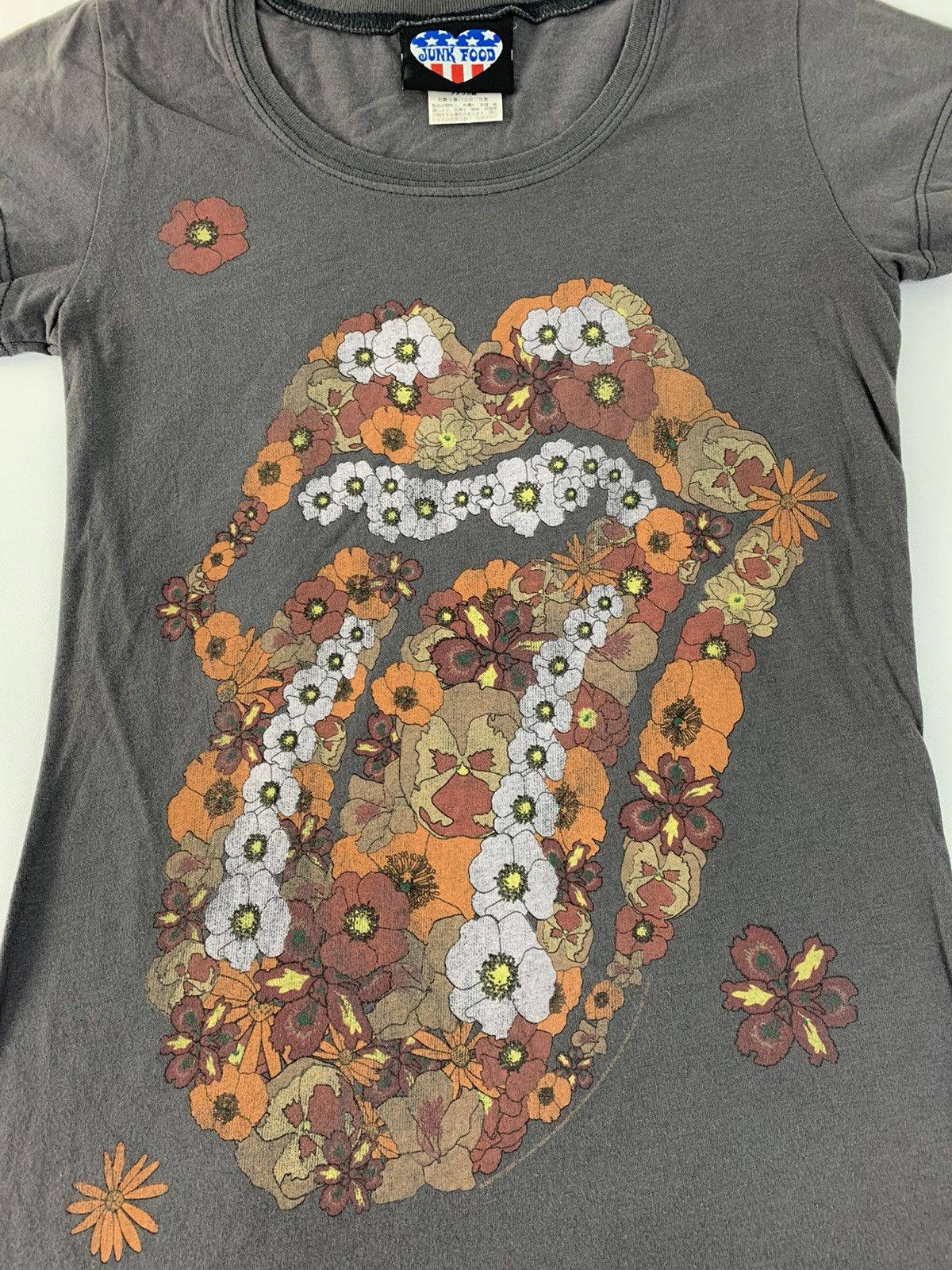 Junk Food Hype The Rolling Stone X Junk Food Big Tongue Floral Logo Size XS / US 0-2 / IT 36-38 - 3 Thumbnail