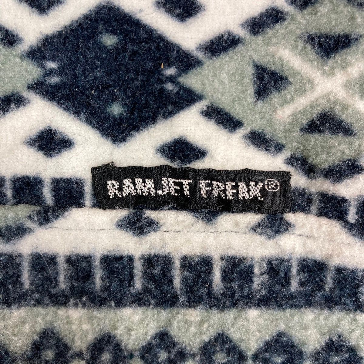 Vintage Vintage Ramjet Freak Quarter Zip Navajo Design Pullover Size US L / EU 52-54 / 3 - 4 Thumbnail