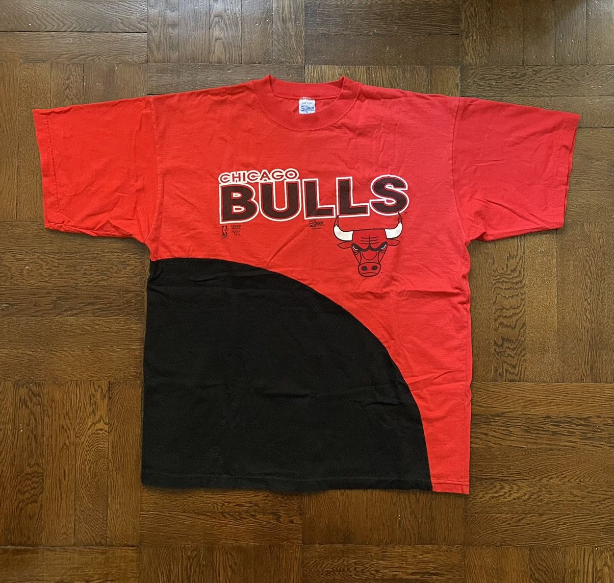 Image of NBA x Salem Vintage 90's Chicago Bulls Salem Sportswear T Shirt - Jordan in Black, Men's (Size XL)