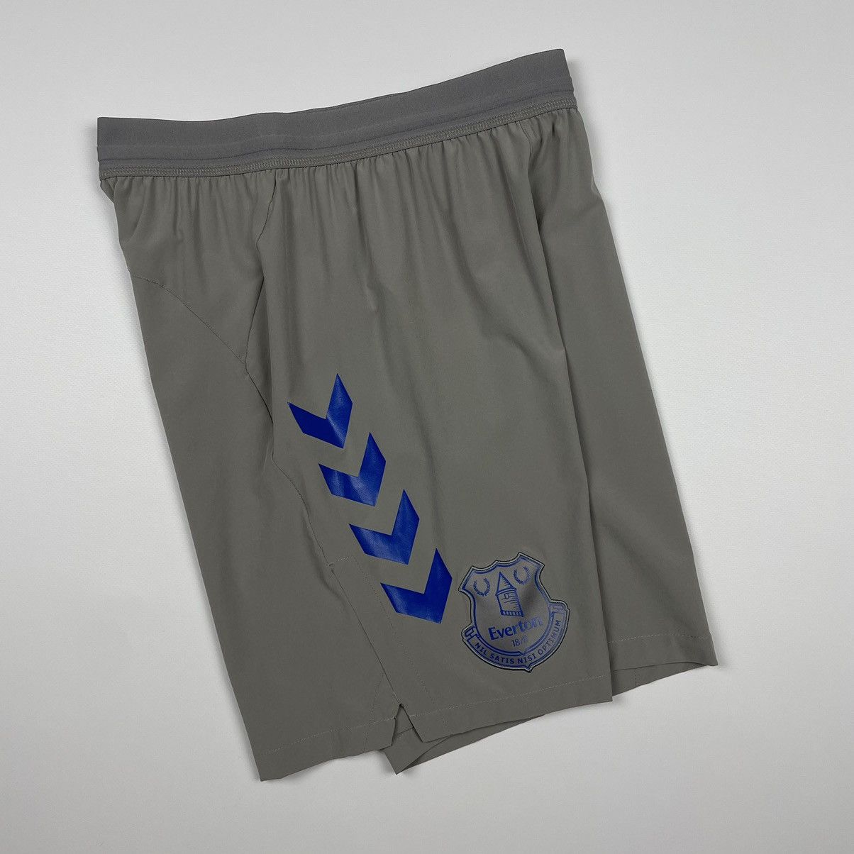 Hummel Everton Hummel Home Training Soccer Shorts Size US 30 / EU 46 - 3 Thumbnail