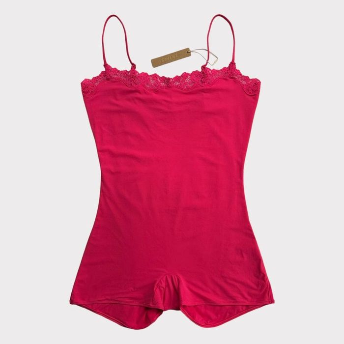 skims-skims-fits-everybody-corded-lace-onesie-in-neon-rose-size-xl
