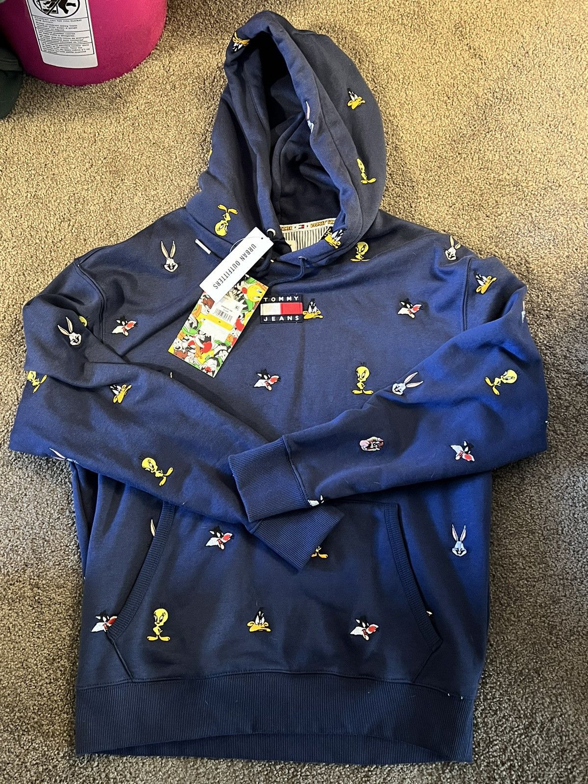 Looney tunes hoodie online tommy jeans