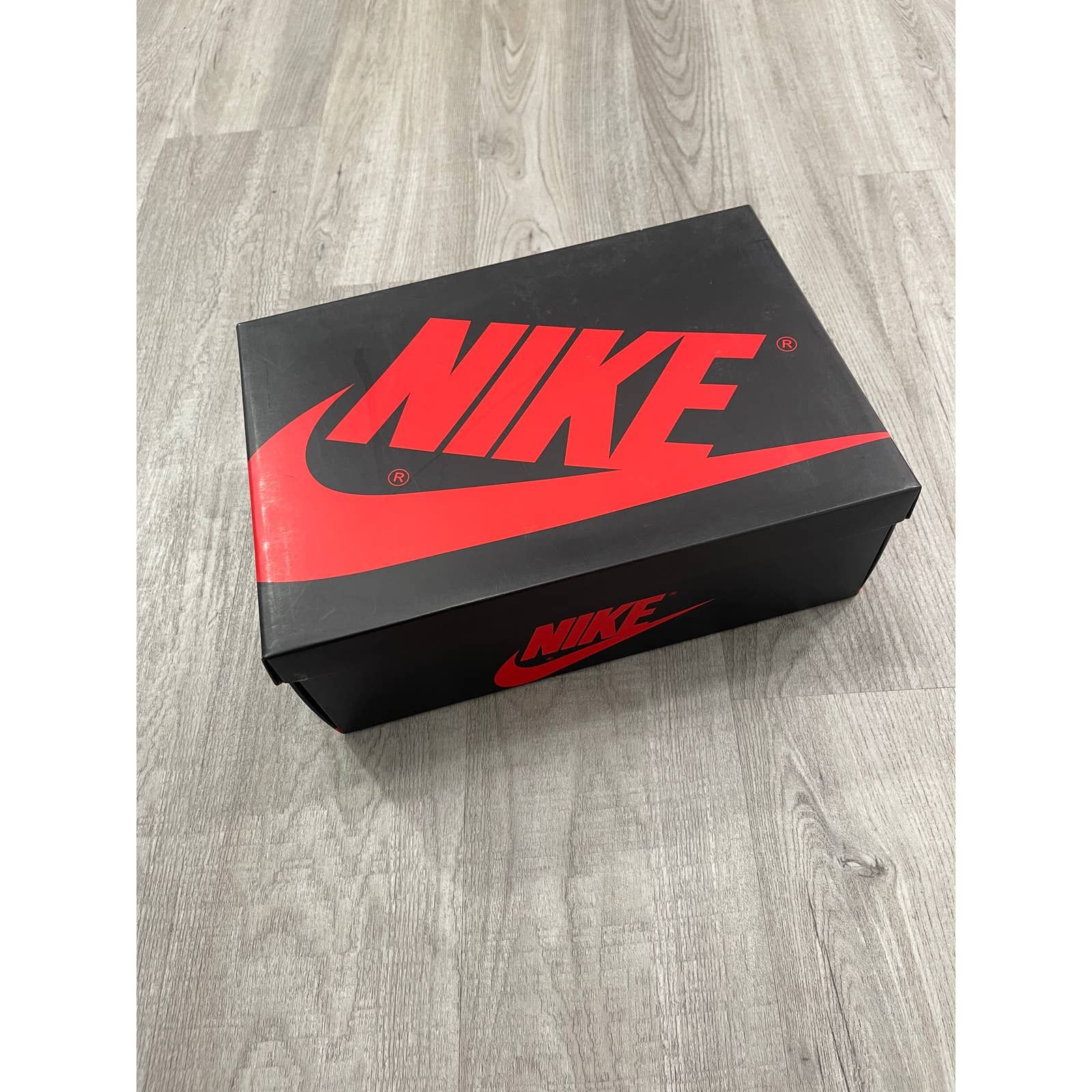 Nike Nike Air Jordan 1 Retro High OG Pine Green 2.0 Size 9 Size US 9 / EU 42 - 10 Thumbnail