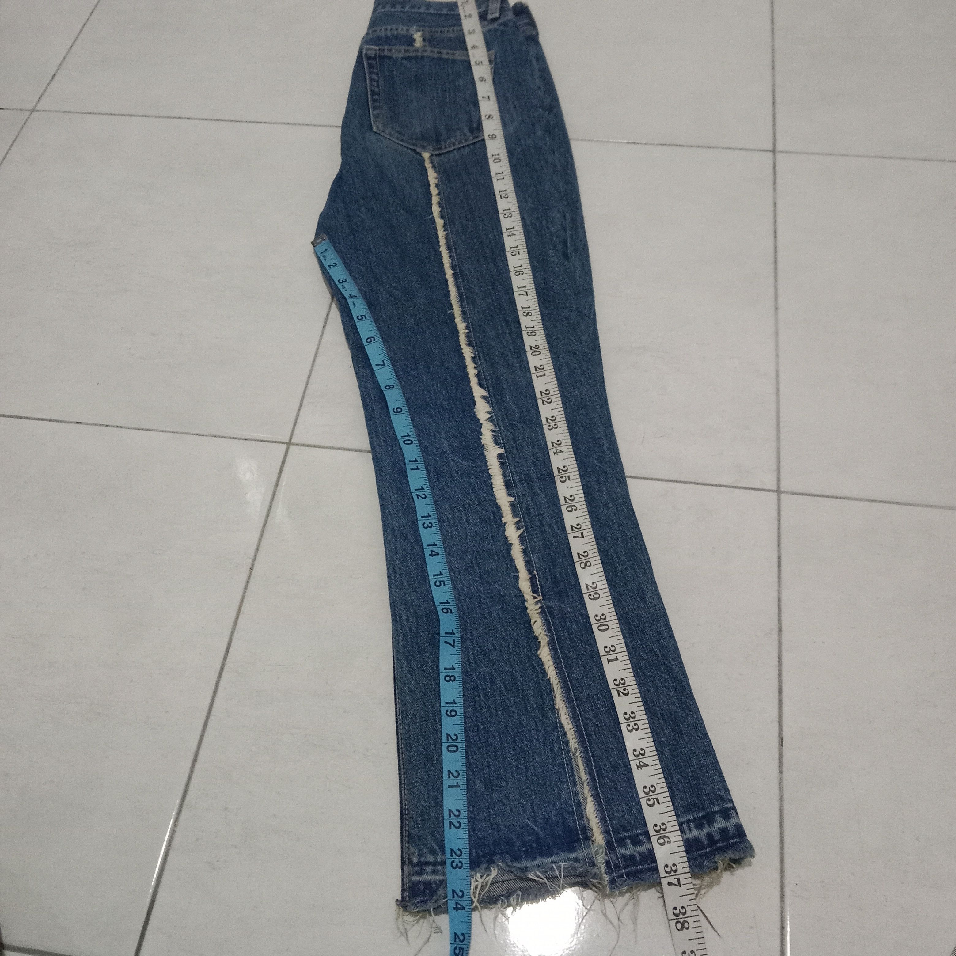 Japanese Brand Vintage MOUSSY Distressed jeans Size US 27 - 9 Thumbnail