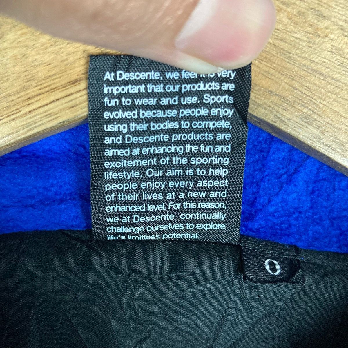 Descente Vintage Descente Pullover Jumper Hoodie Size US M / EU 48-50 / 2 - 10 Thumbnail