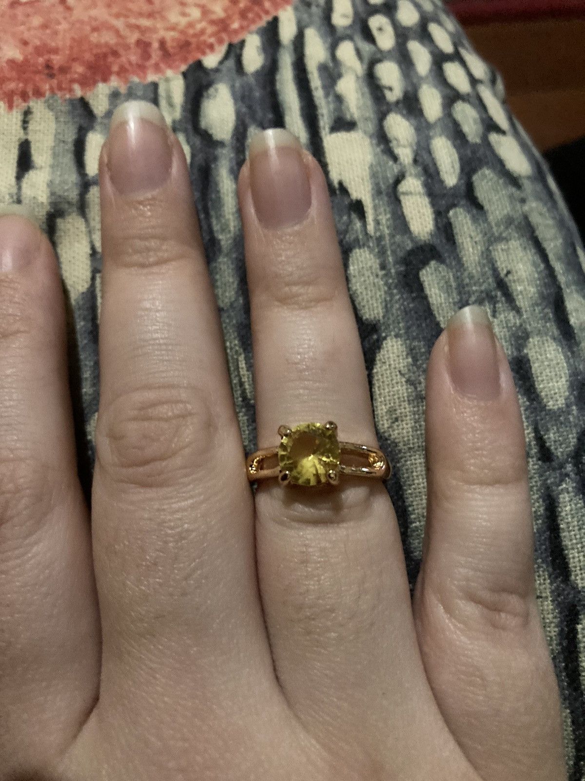 Jewelry Gold plated and yellow jewelled ring Size ONE SIZE - 1 Thumbnail