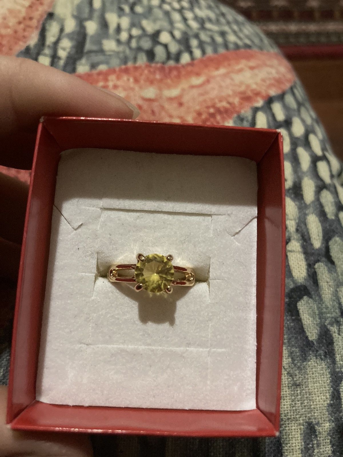 Jewelry Gold plated and yellow jewelled ring Size ONE SIZE - 2 Thumbnail