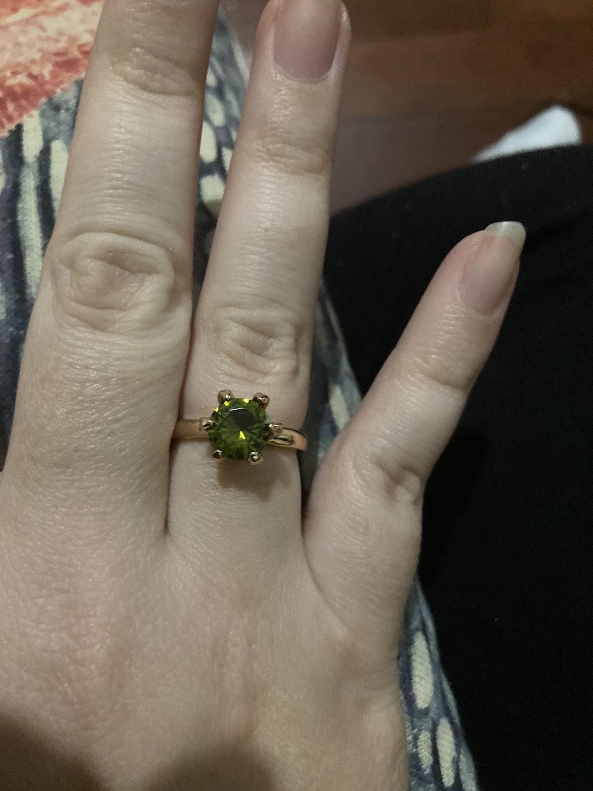 Jewelry Gold plated and olive jewelled ring Size ONE SIZE - 1 Thumbnail