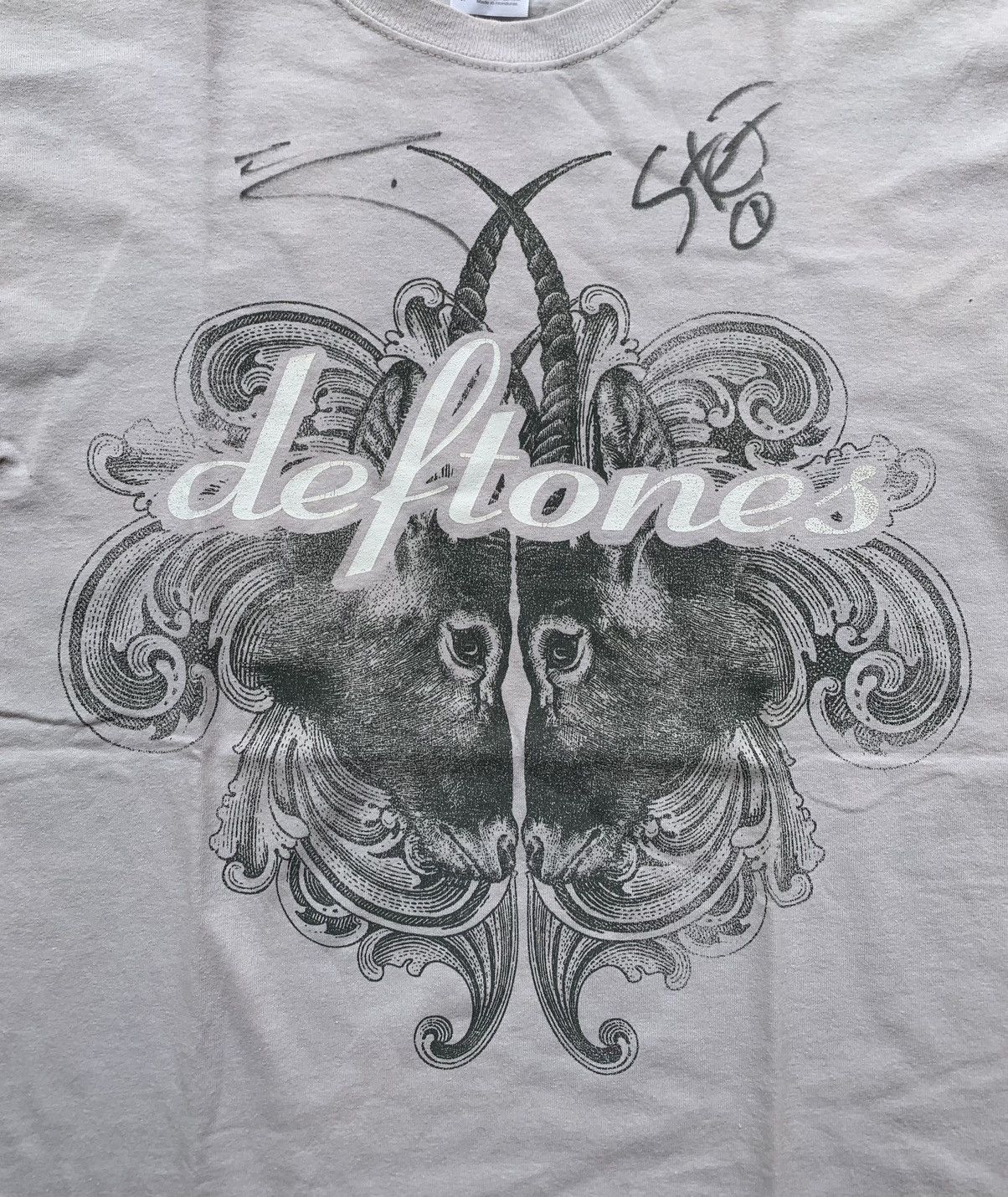 Band Tees **SIGNED** DEFTONES - BUTTING HEADS T-SHIRTS Size US M / EU 48-50 / 2 - 3 Thumbnail