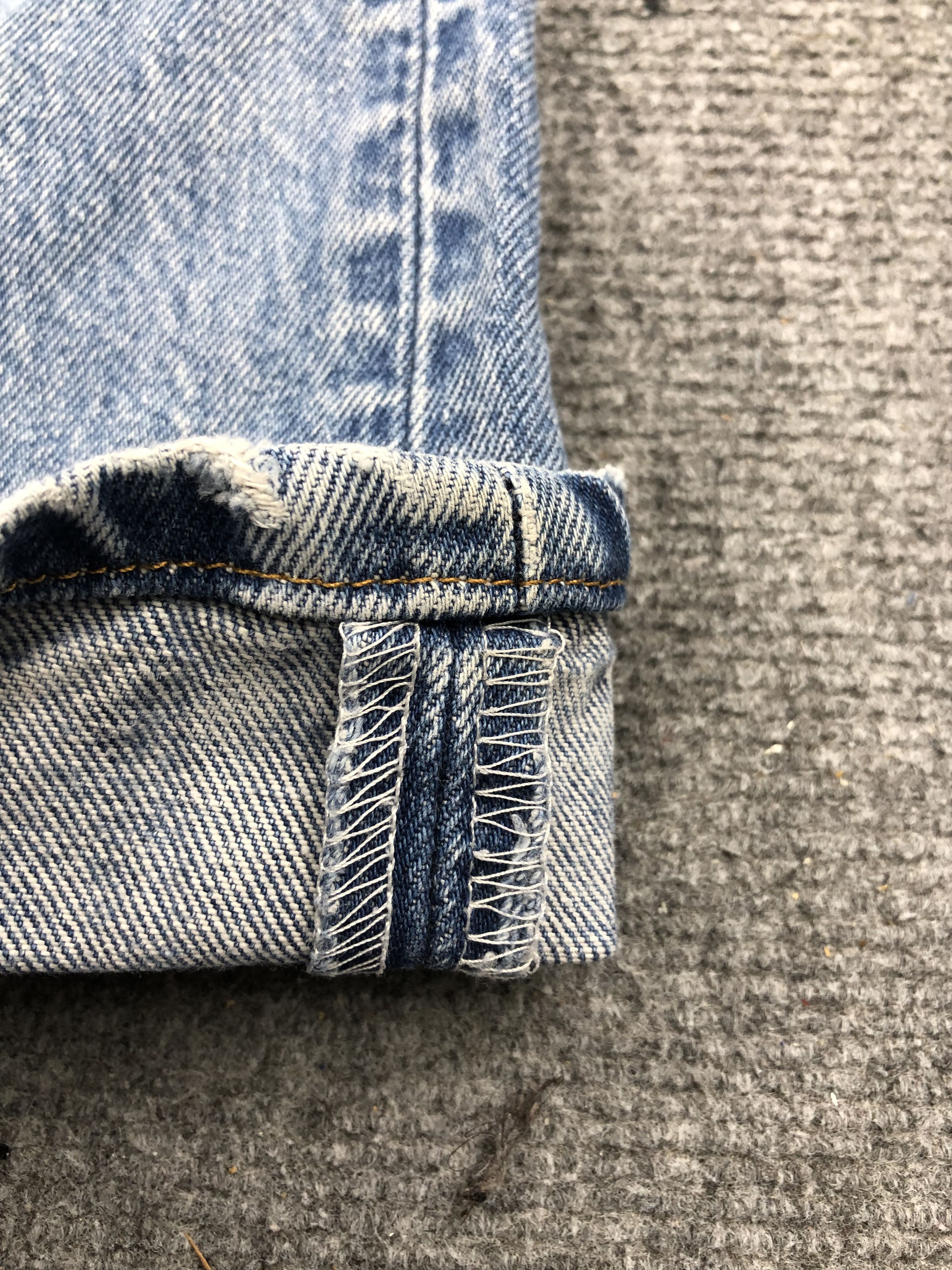 Levi's Vintage Levis 501 Distressed Blue Jeans DP1659 Size US 29 - 10 Thumbnail
