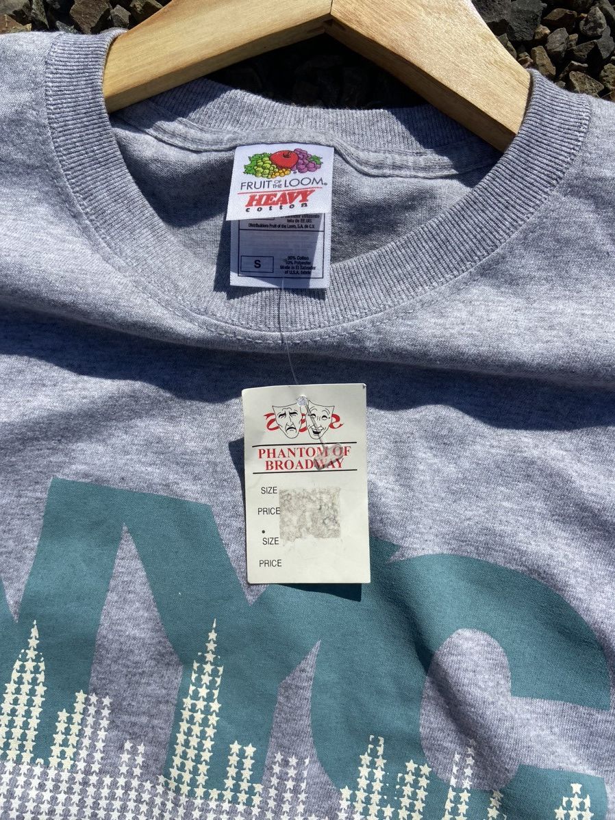 Fruit Of The Loom Fruit of the Loom unisex T shirts Size US S / EU 44-46 / 1 - 2 Thumbnail