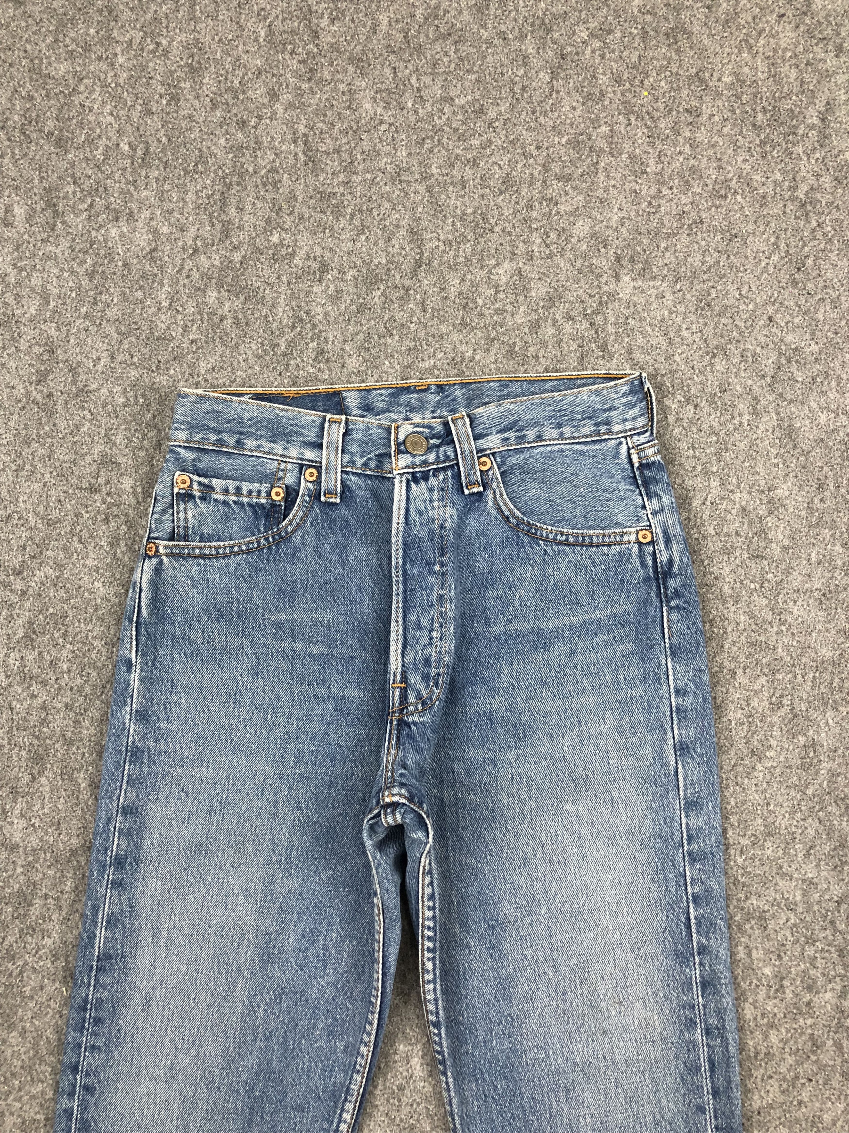 Levi's Vintage Levis 501 Faded Blue Women Jeans DP1678 Size 26" / US 2 / IT 38 - 2 Thumbnail