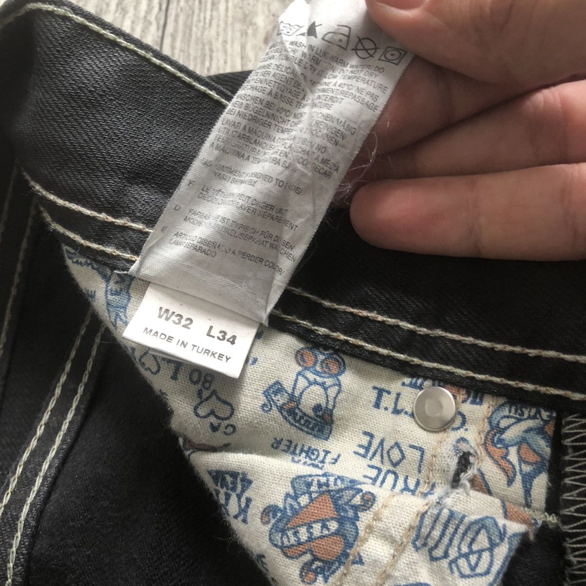 Evisu × Puma 💣 Y2K Evisu x Puma black waxed pant Streetwear Size US 32 / EU 48 - 11 Thumbnail