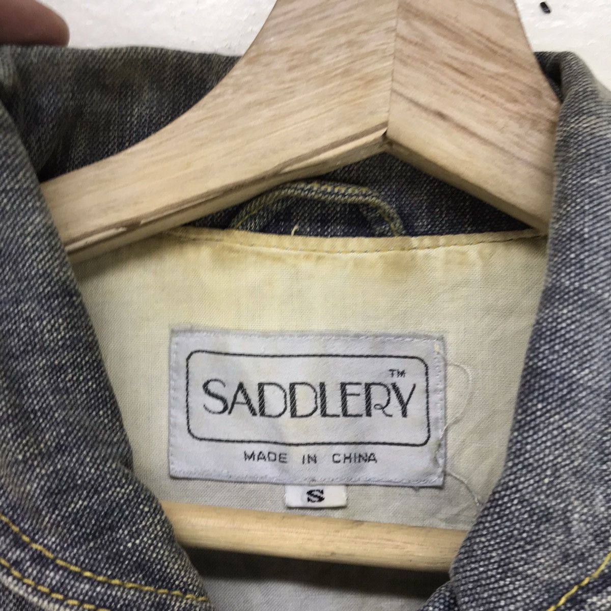 Japanese Brand Saddlery Street Fashion Japanese Brand Two Tone Denim Jacket Size US S / EU 44-46 / 1 - 21 Thumbnail