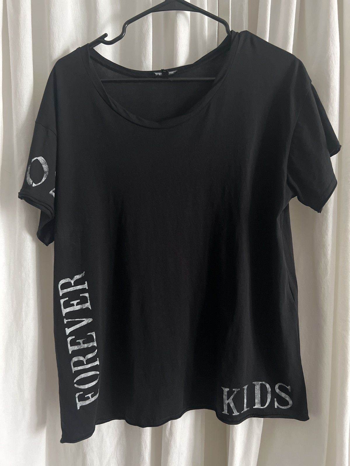 Ann D rare T shirt M L scoop neck boxy