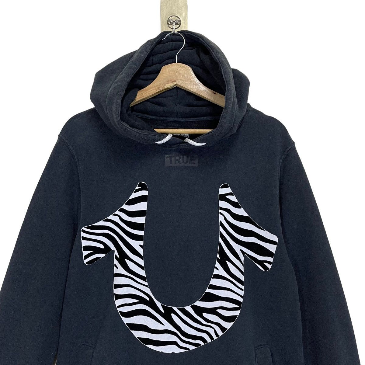 Japanese Brand True Religion Big Logo Pullover Hoodies Size M Size US M / EU 48-50 / 2 - 4 Thumbnail