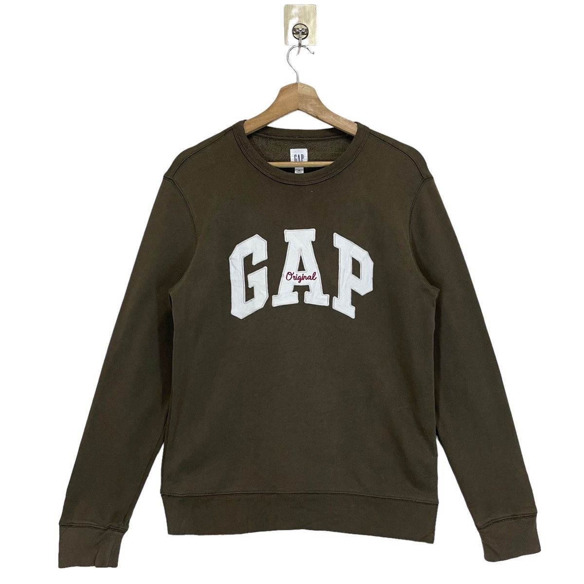 Gap Vintage Gap Big Logo Crewneck Sweatshirt Size S Size US S / EU 44-46 / 1 - 1 Thumbnail