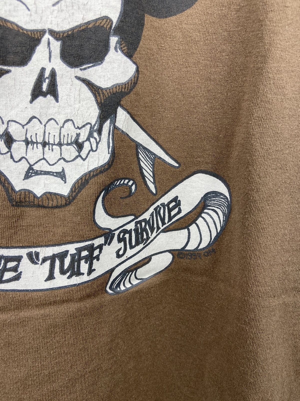 Vintage Vintage Om Skateboard”Only The Tuff Survive “Surf Rare Tee Size US XL / EU 56 / 4 - 4 Thumbnail