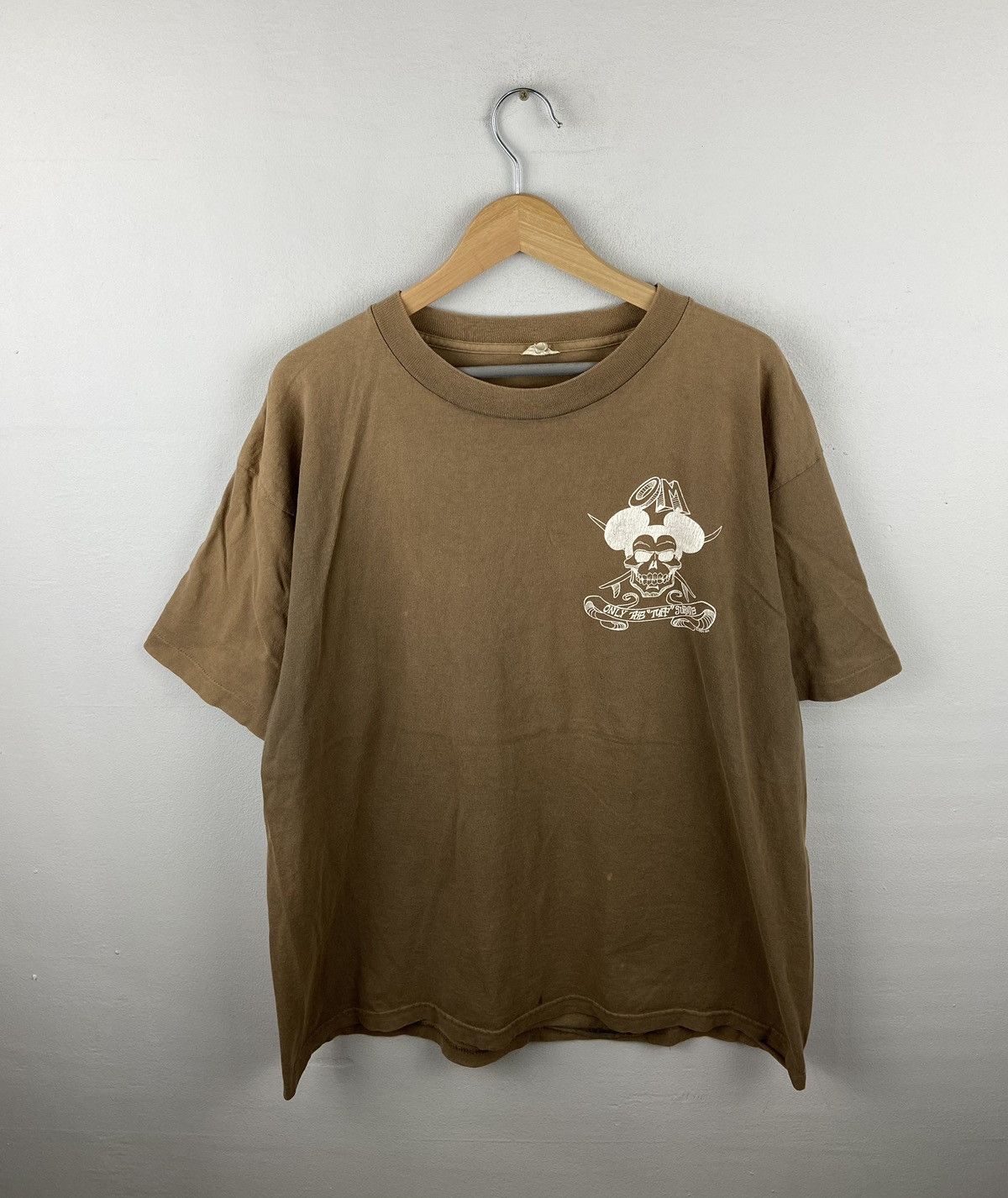 Vintage Vintage Om Skateboard”Only The Tuff Survive “Surf Rare Tee Size US XL / EU 56 / 4 - 7 Thumbnail