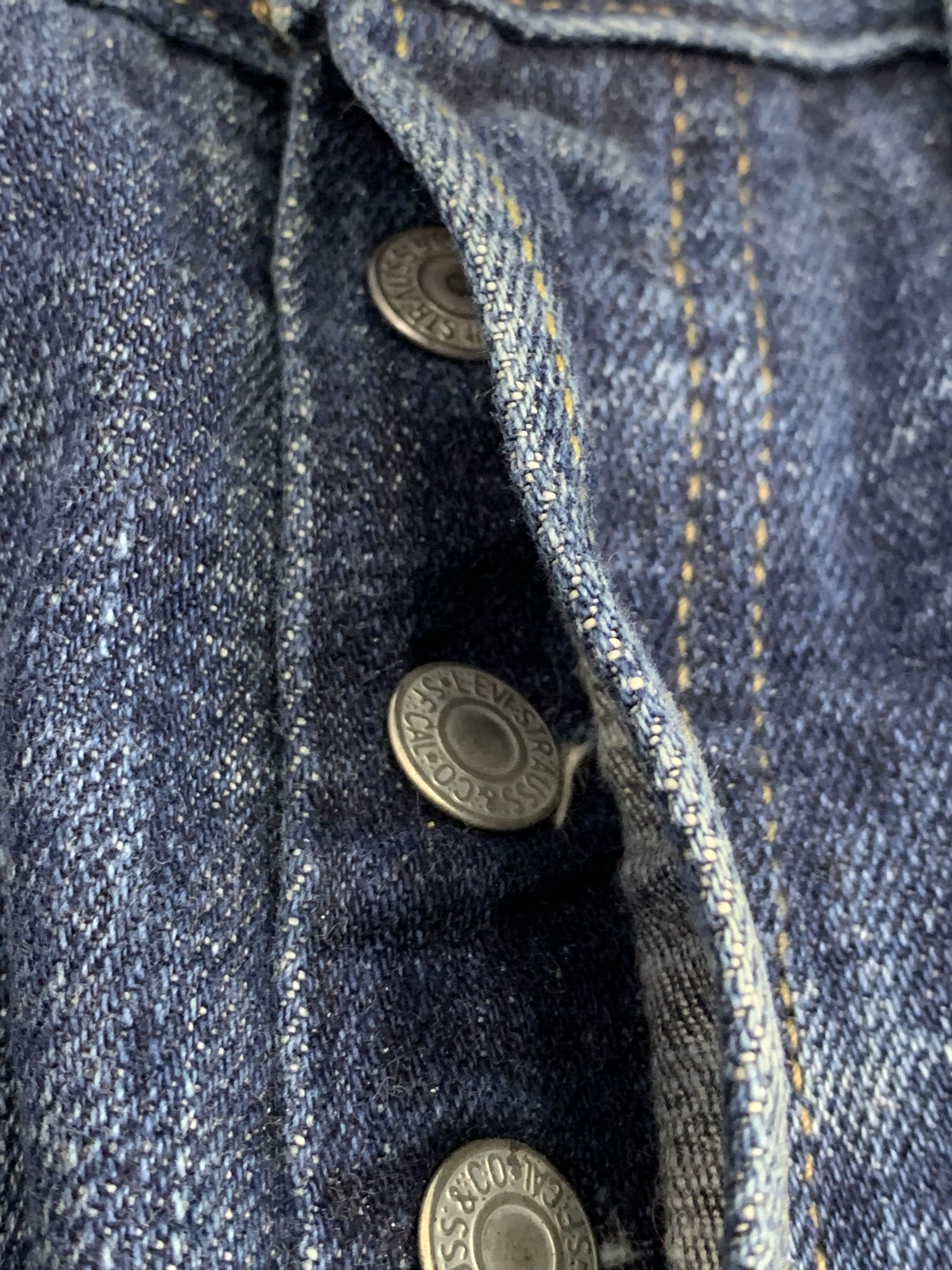 Levi's Vintage Levis 501 Faded Blue Jeans DP1801 Size US 35 - 13 Thumbnail