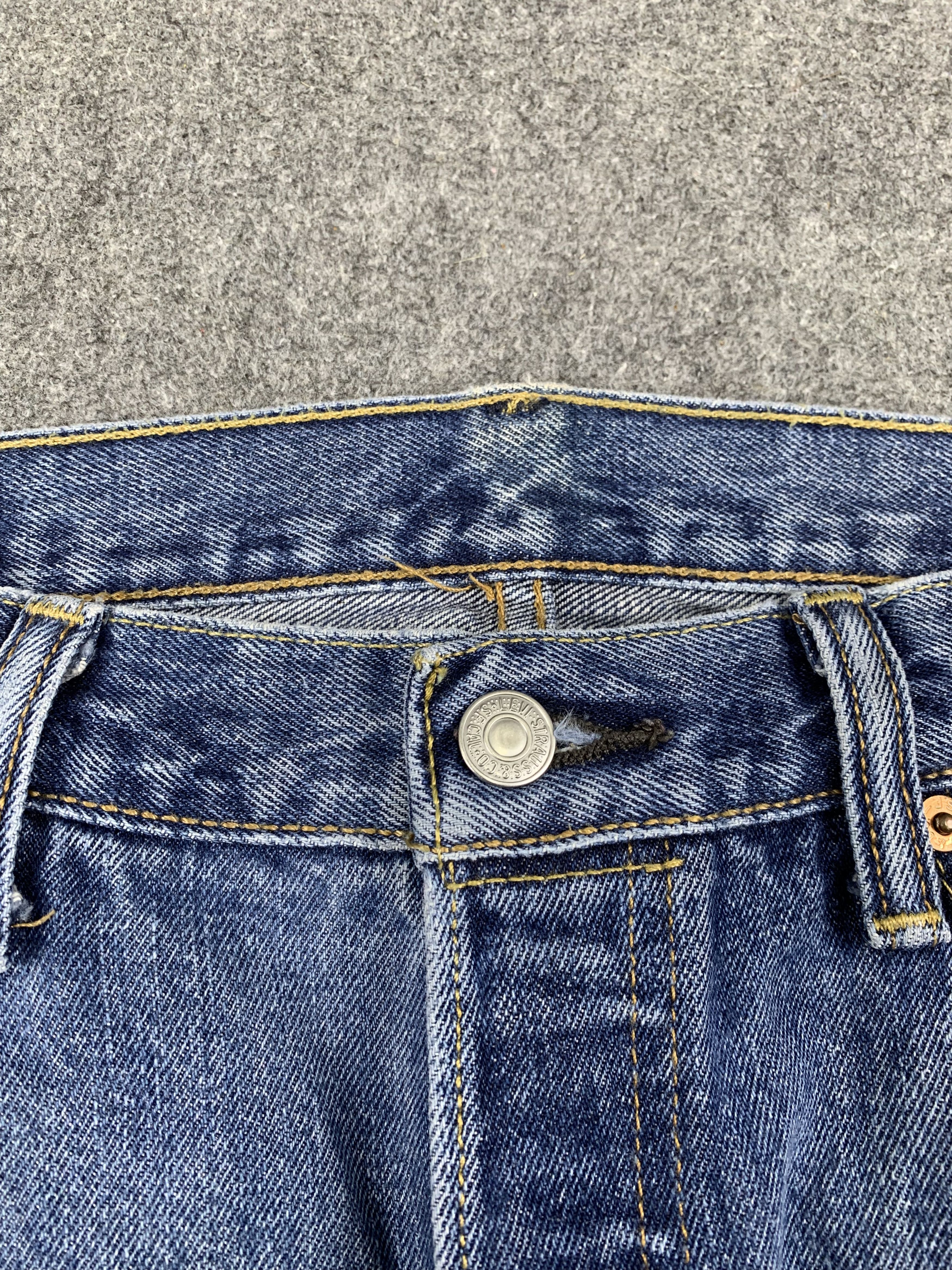 Levi's × Vintage Vintage Levis 501 Faded Blue Jeans Size US 35 - 12 Thumbnail
