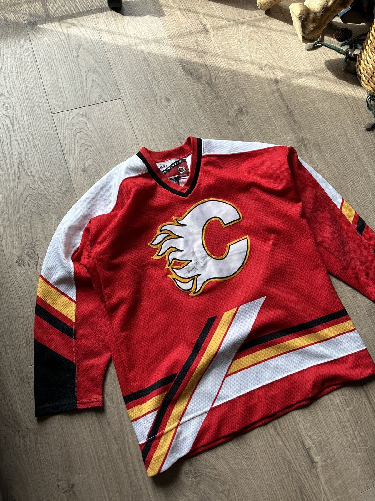 Pro Player Calgary Flames Pro Player Vintage Mcdonald Signed Jersey Size US XL / EU 56 / 4 - 2 Thumbnail