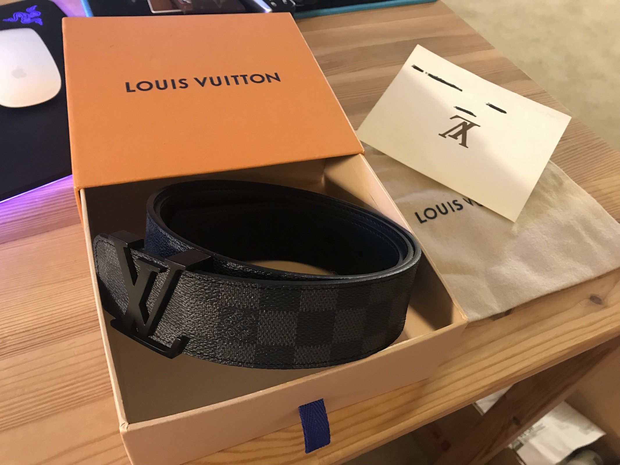 LOUIS VUITTON ブラックベルト 105cm Louis Vuitton ブラックベルト 105cm