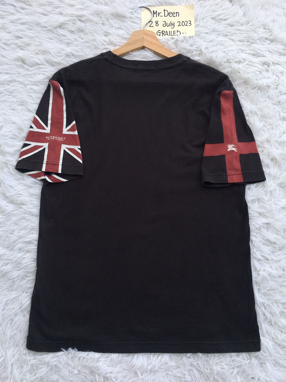 Burberry Rare Vintage Burberry Logo Tshirt Size US M / EU 48-50 / 2 - 14 Thumbnail