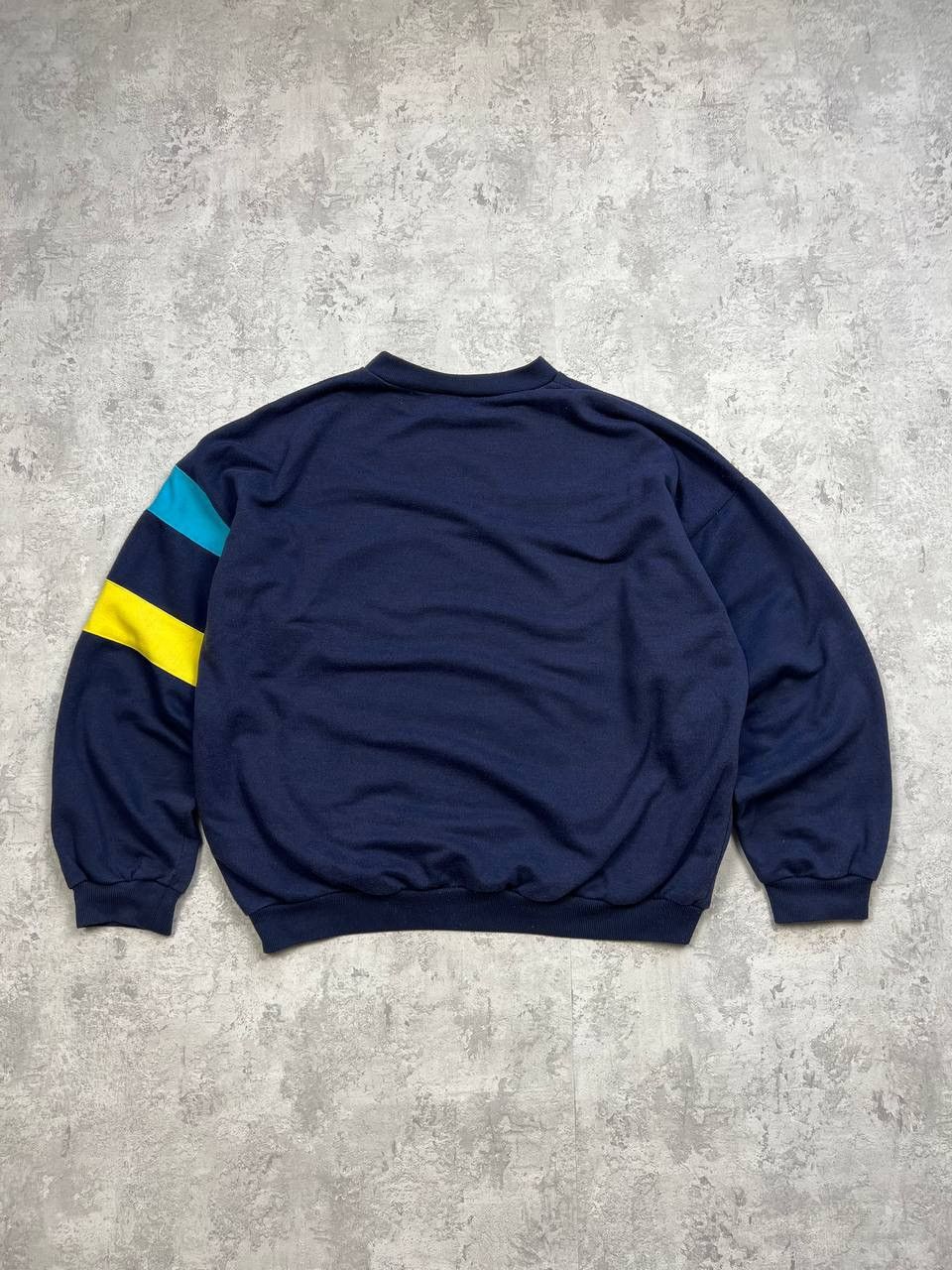 Adidas Vintage Adidas Sweatshirt Size US XL / EU 56 / 4 - 6 Thumbnail