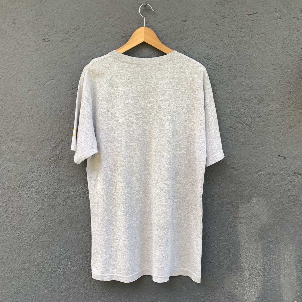 Vintage Vintage Y2K Oakley Tee Size US L / EU 52-54 / 3 - 3 Thumbnail