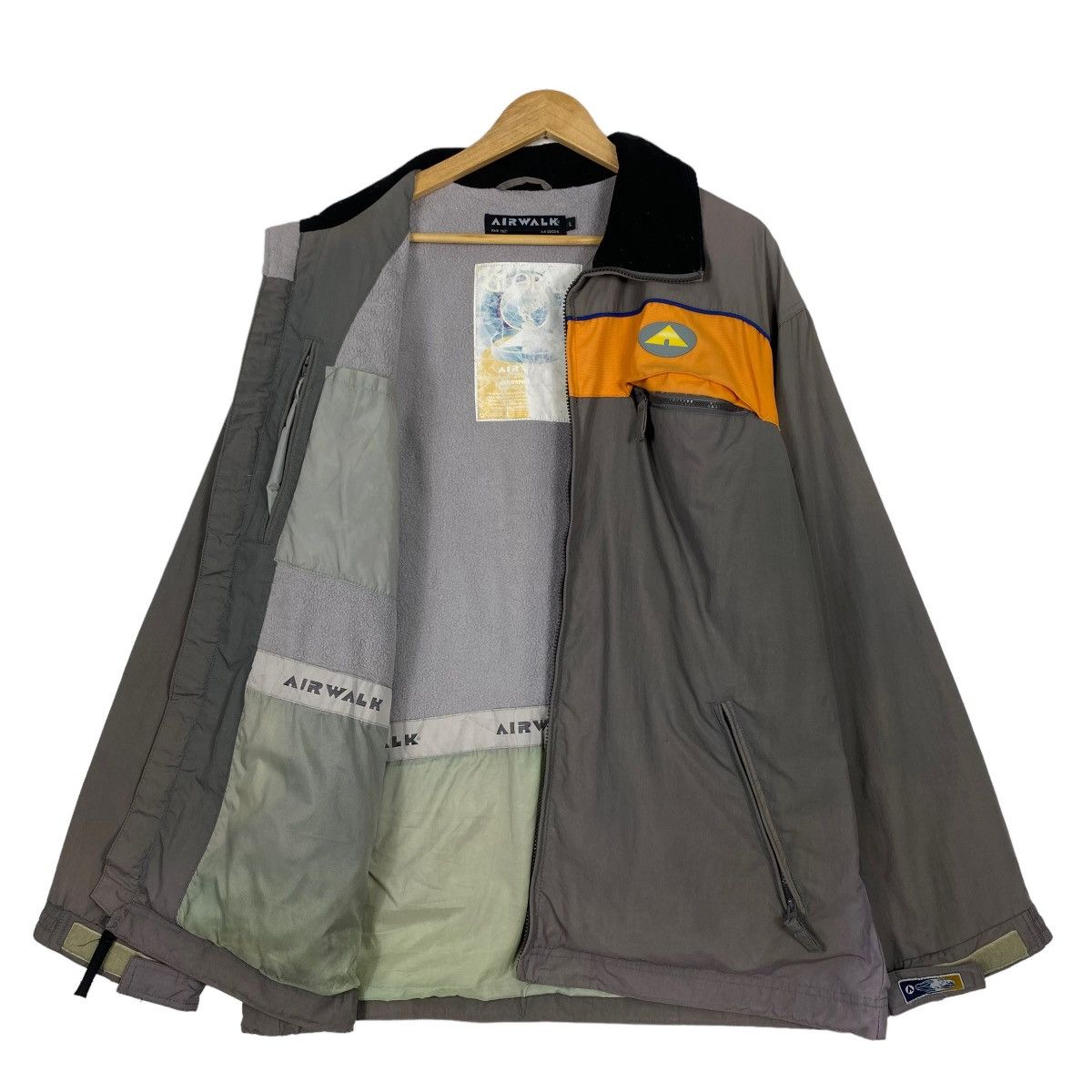Airwalk Vintage Airwalk Skaterboards Zipper Jacket Size XL Size US XL / EU 56 / 4 - 1 Thumbnail