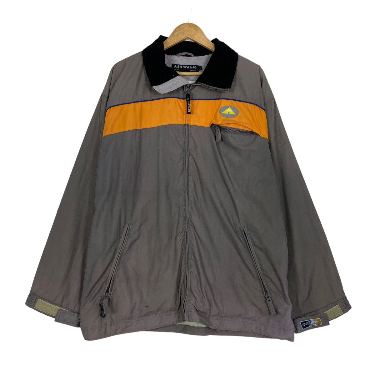 Airwalk Vintage Airwalk Skaterboards Zipper Jacket Size XL Size US XL / EU 56 / 4 - 2 Thumbnail